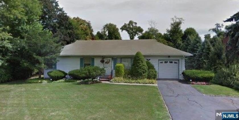 Single Family 2BR 2BA - 70 Hardwick Lane, Wayne, NJ