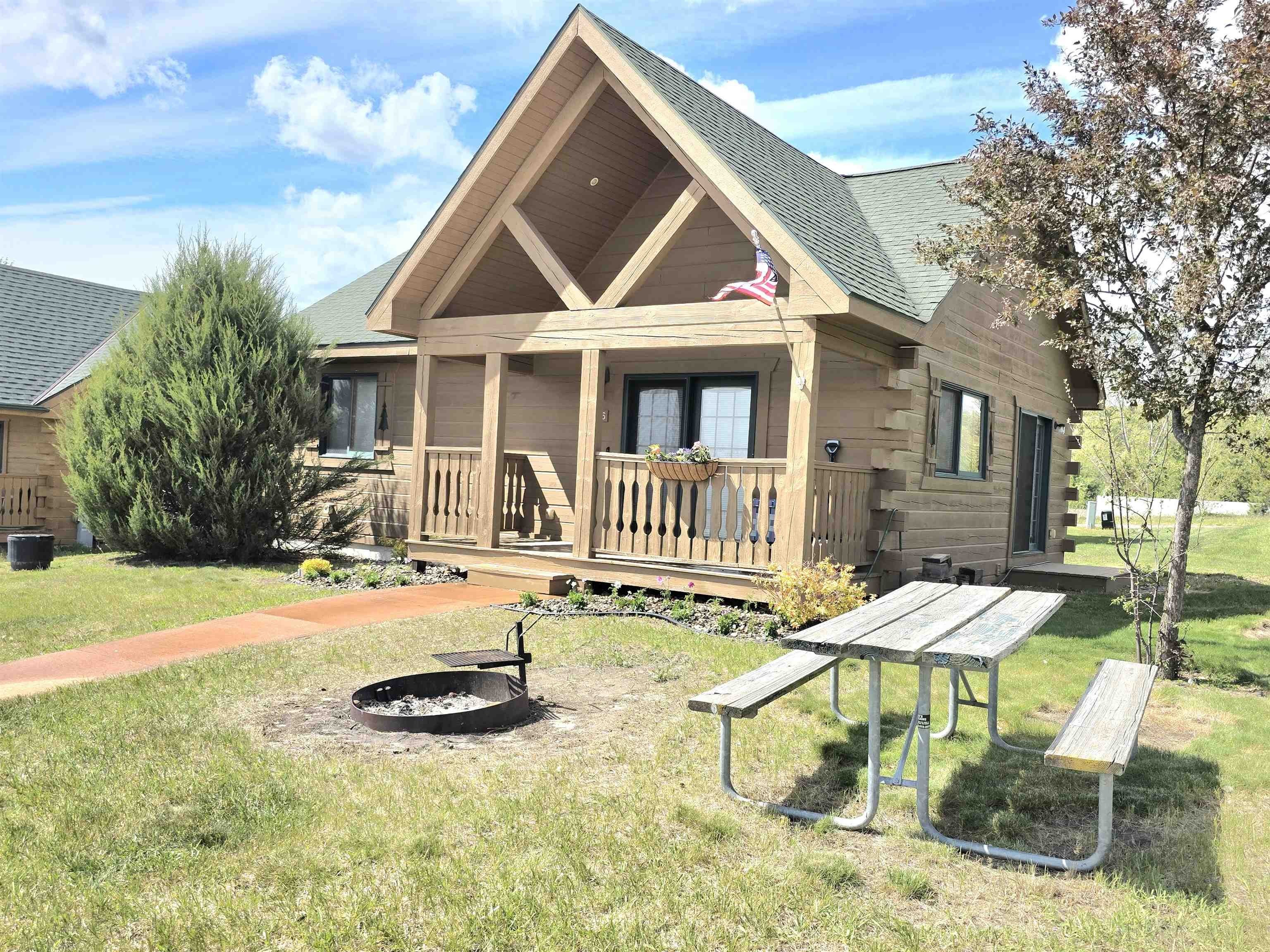 Single Family 2BR 2BA - 426 Overlook Court, Warrens, WI