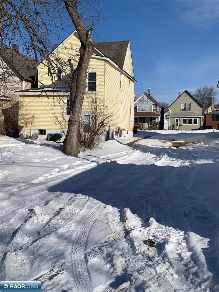 Duplex - 124 E 17th St, Hibbing, MN