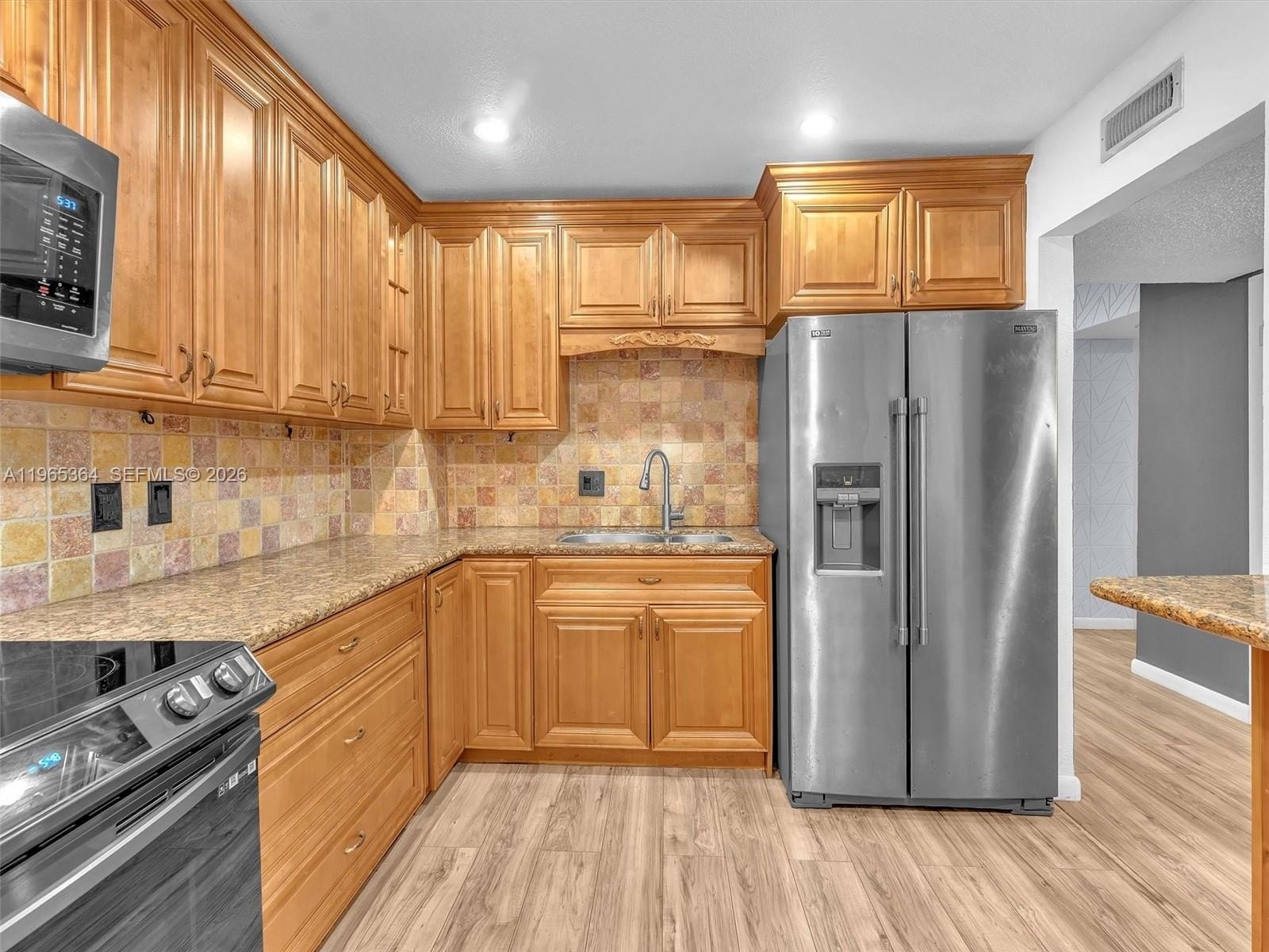 Condo 2BR 2BA - 6201 N Falls Cir Dr, Lauderhill, FL