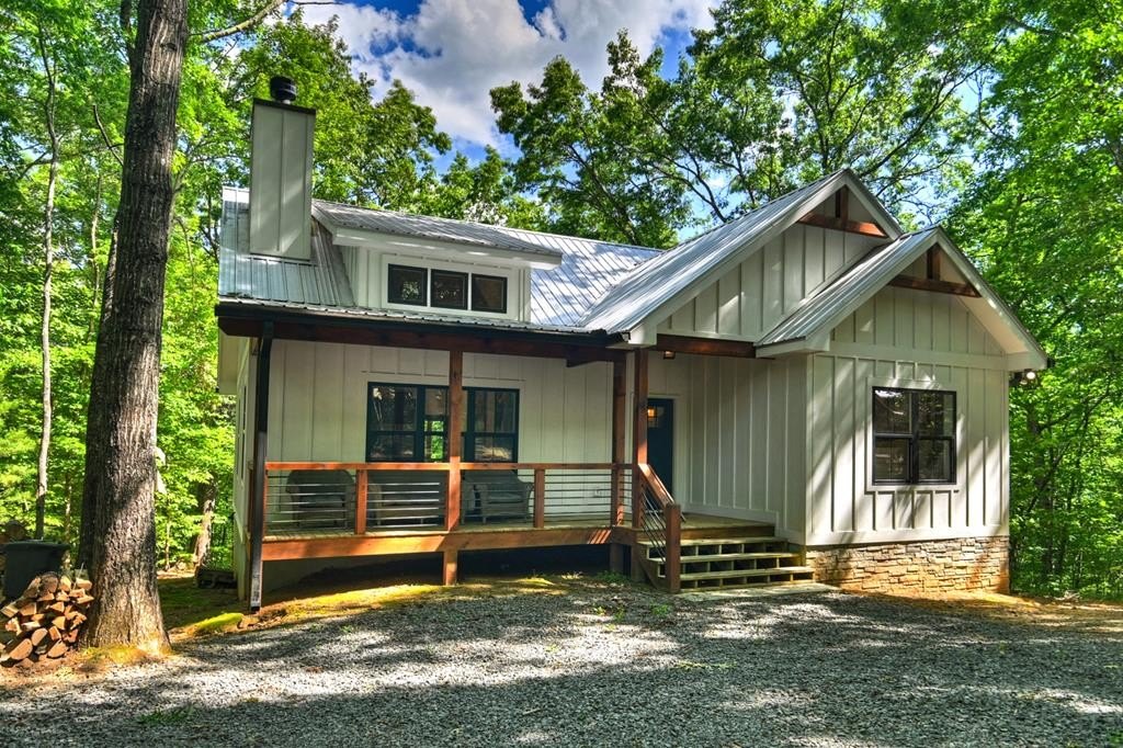 Single Family 2BR 2BA - 285 Pine Terrace Circle, Blue Ridge, GA