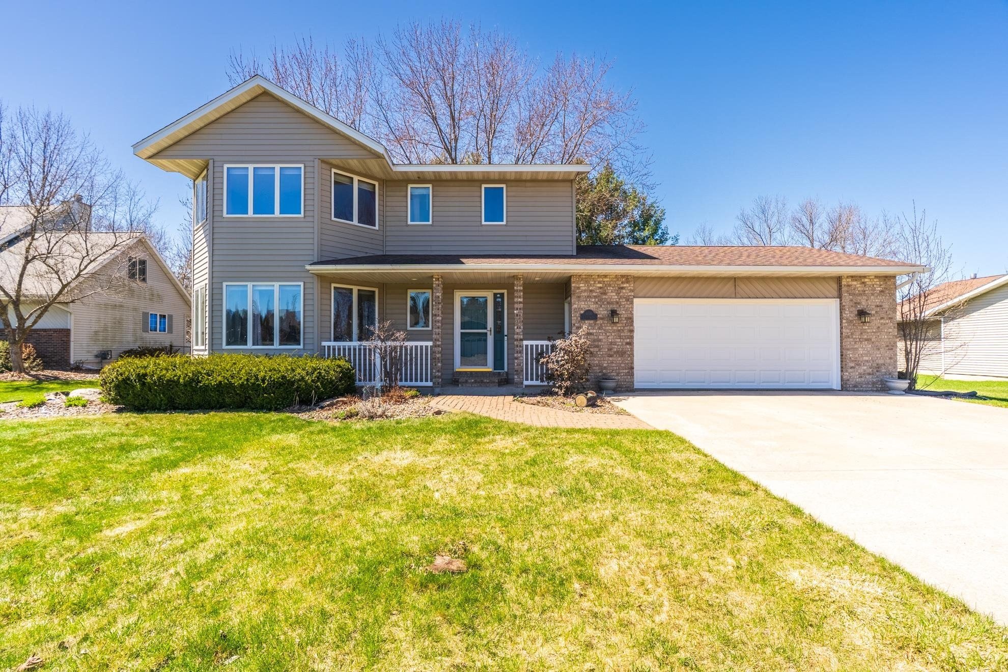 406 Larch Ave  