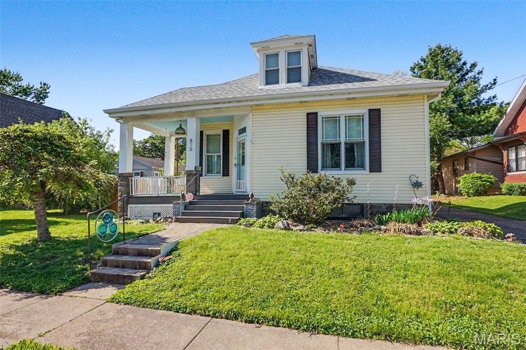 Single Family 3BR 3BA - 815 Adams Street, St Charles, MO