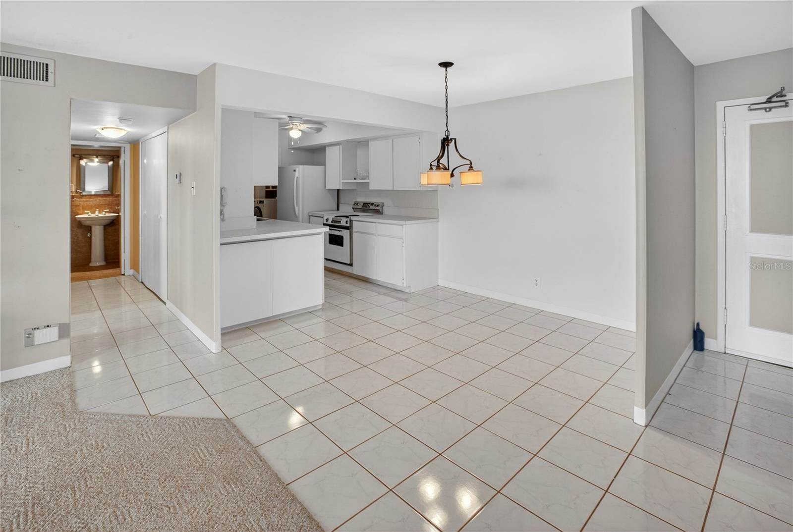 Condo 1BR 1BA - 10355 Paradise Boulevard, Treasure Island, FL