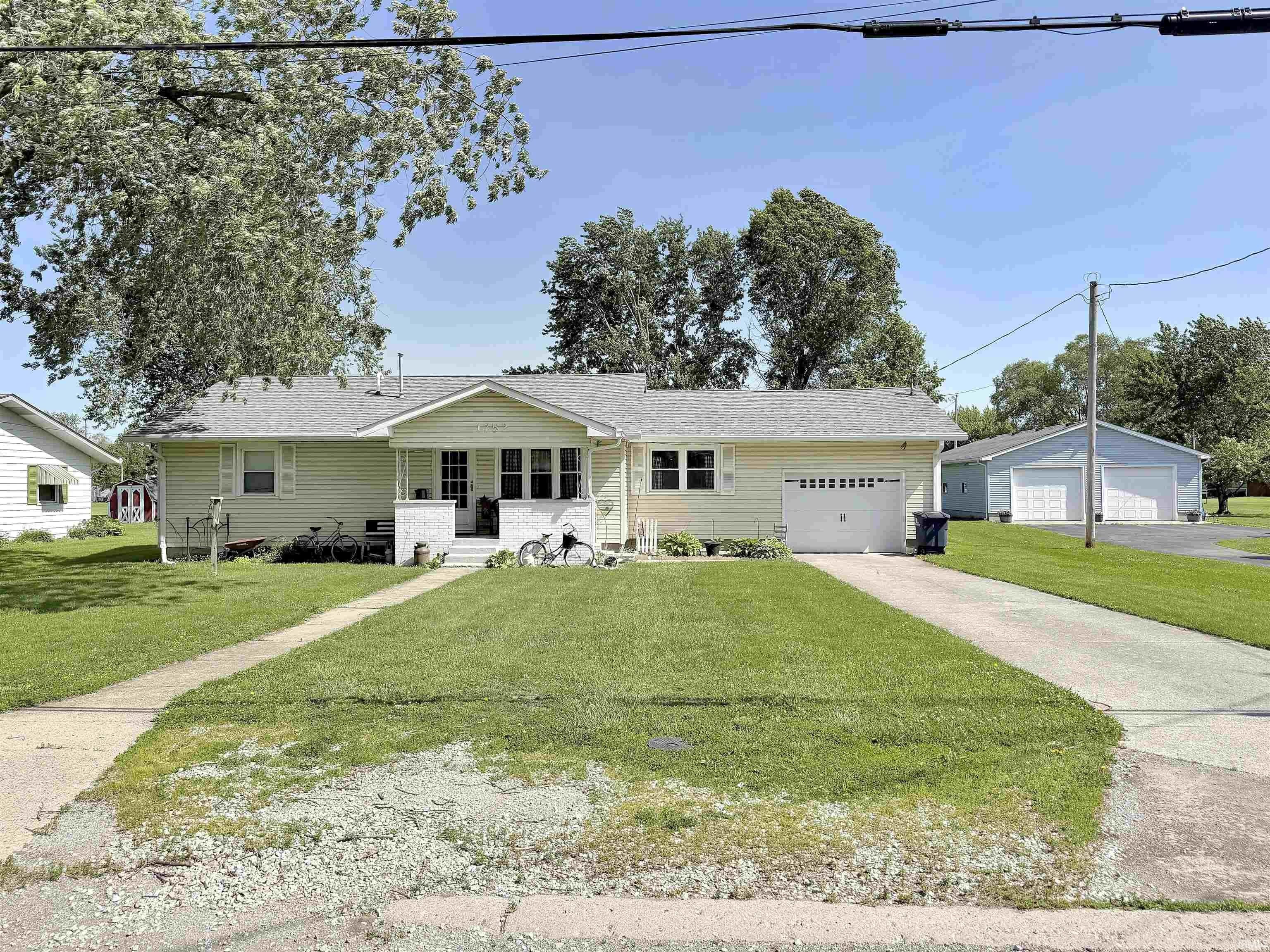Single Family 3BR 1BA - 1752 W Barner Street, Frankfort, IN