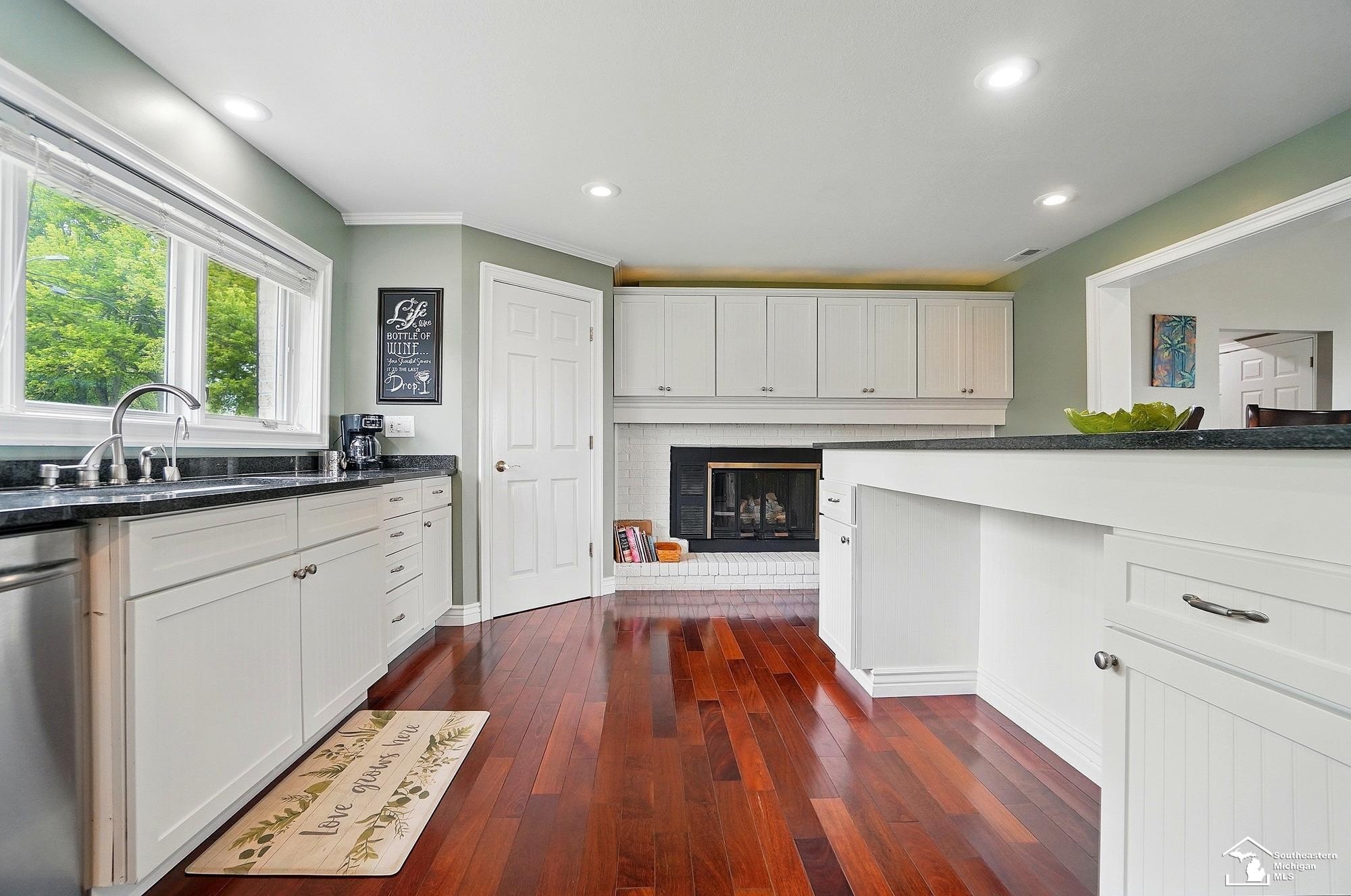 13542 Venetian  