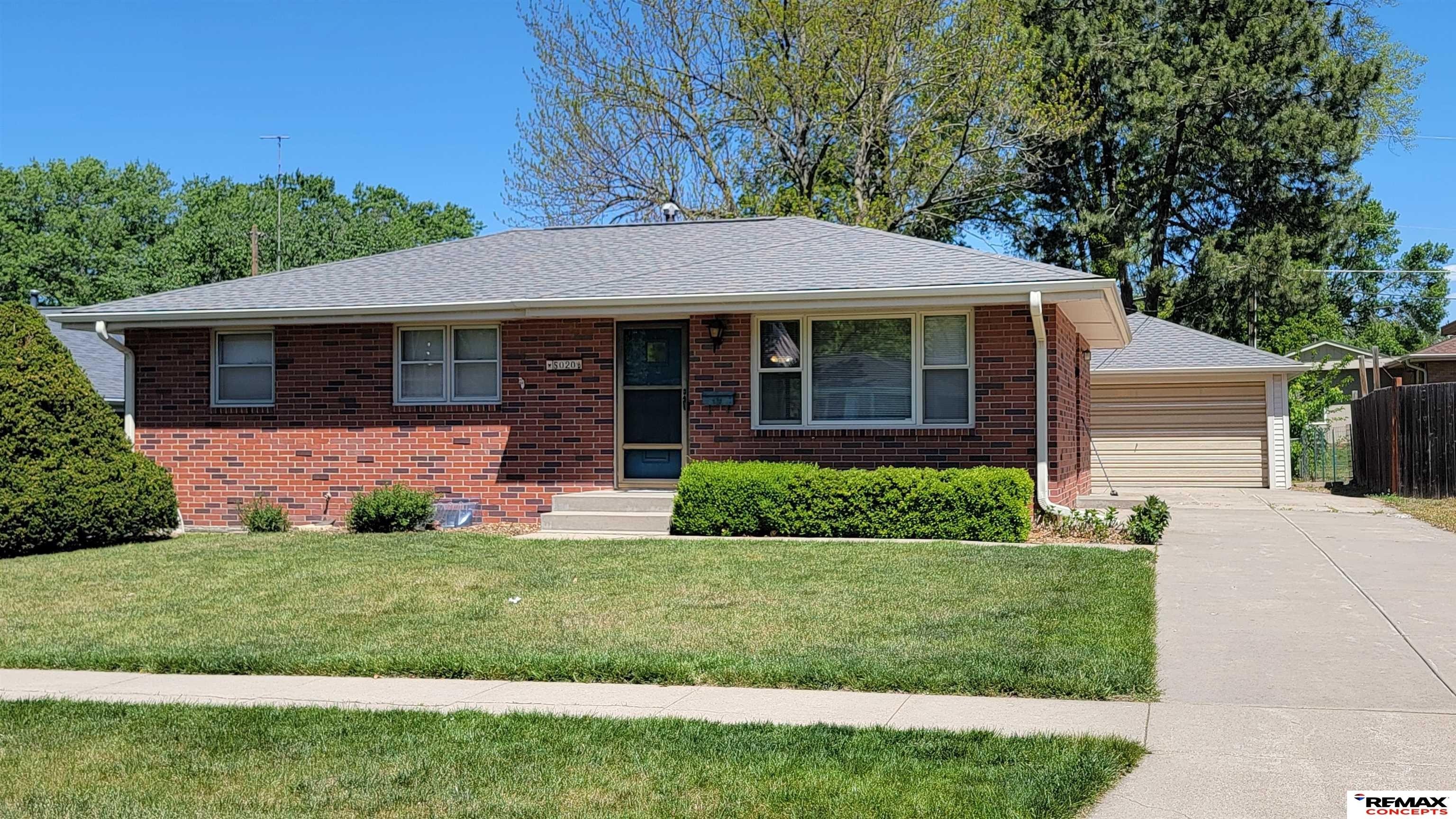 Single Family 3BR 2BA - 5020 Claire Avenue, Lincoln, NE