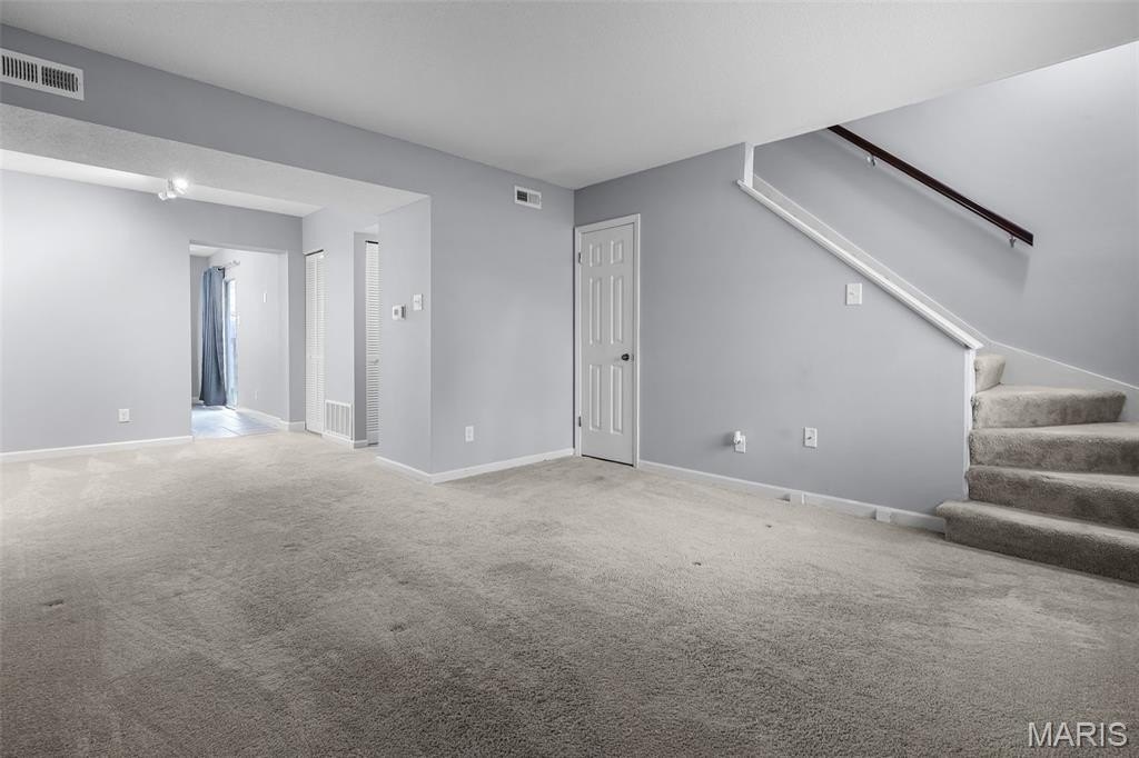 Single Family 2BR 2BA - 8985 S Swan Circle, St Louis, MO