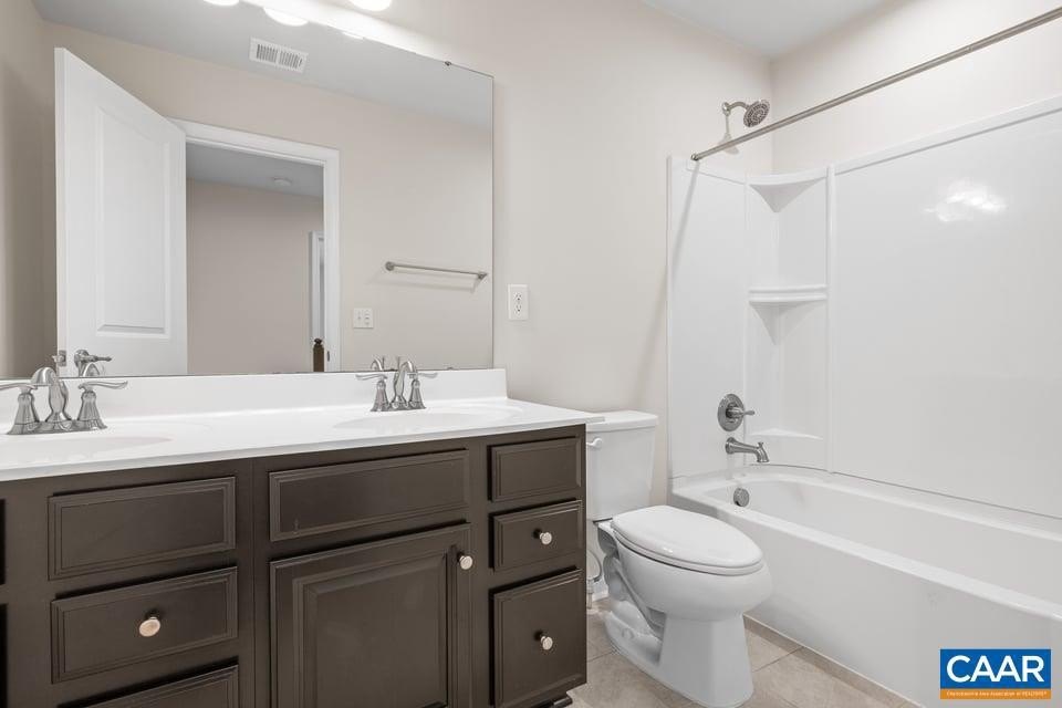 Single Family 4BR 4BA - 4400 SUNSET DR, CHARLOTTESVILLE, VA