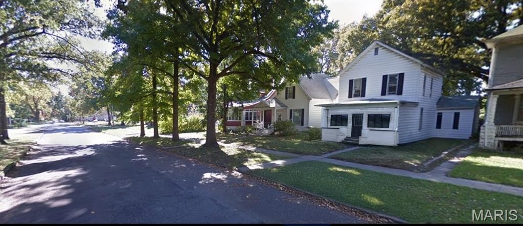 Single Family 3BR 1BA - 120 N Sycamore Street, Centralia, IL