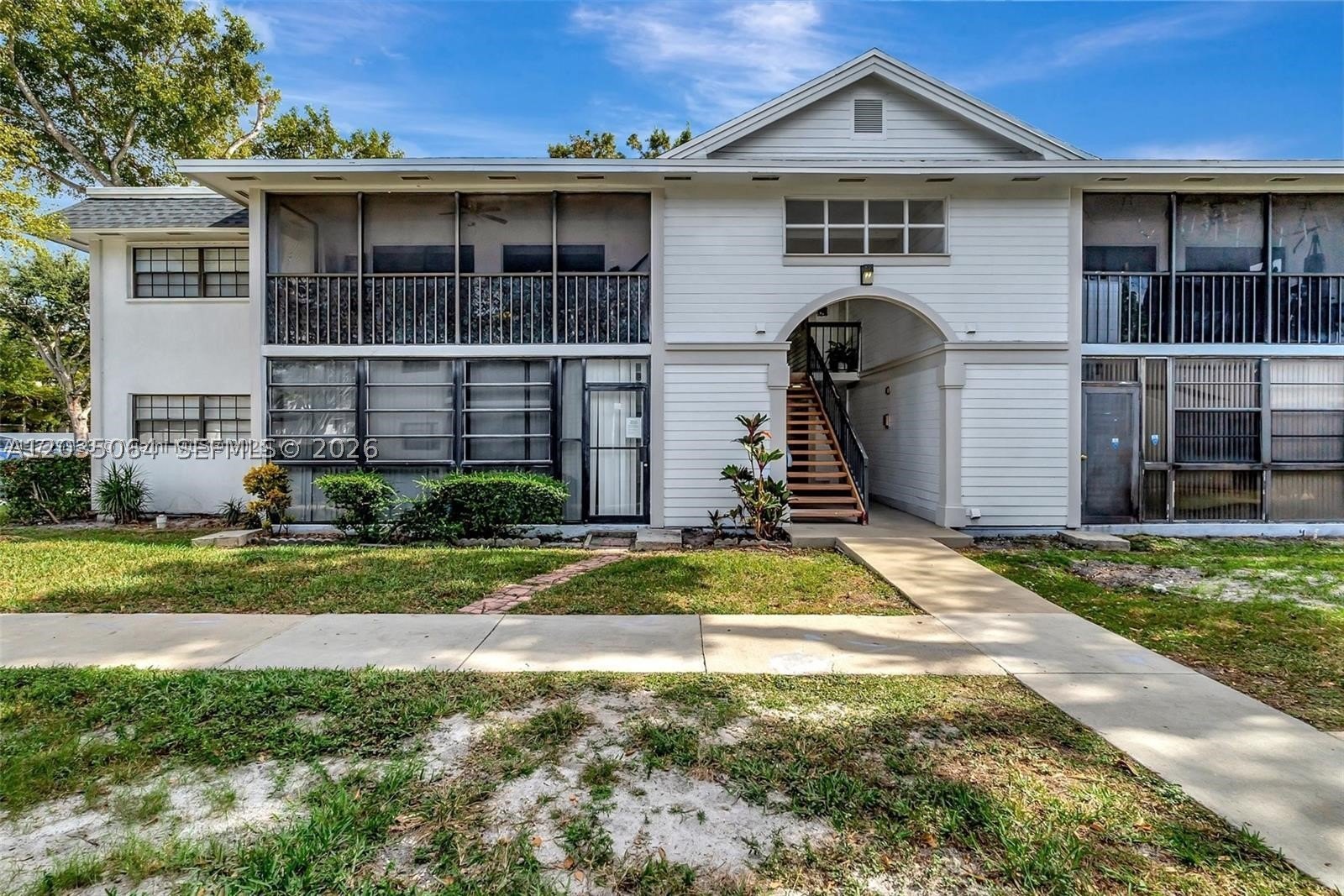 Condo 2BR 2BA - 18965 NW 62nd Ave, Hialeah, FL