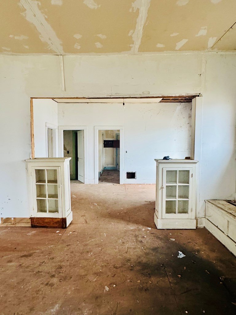 Single Family 3BR 1BA - 228 Church St, Andalusia, AL
