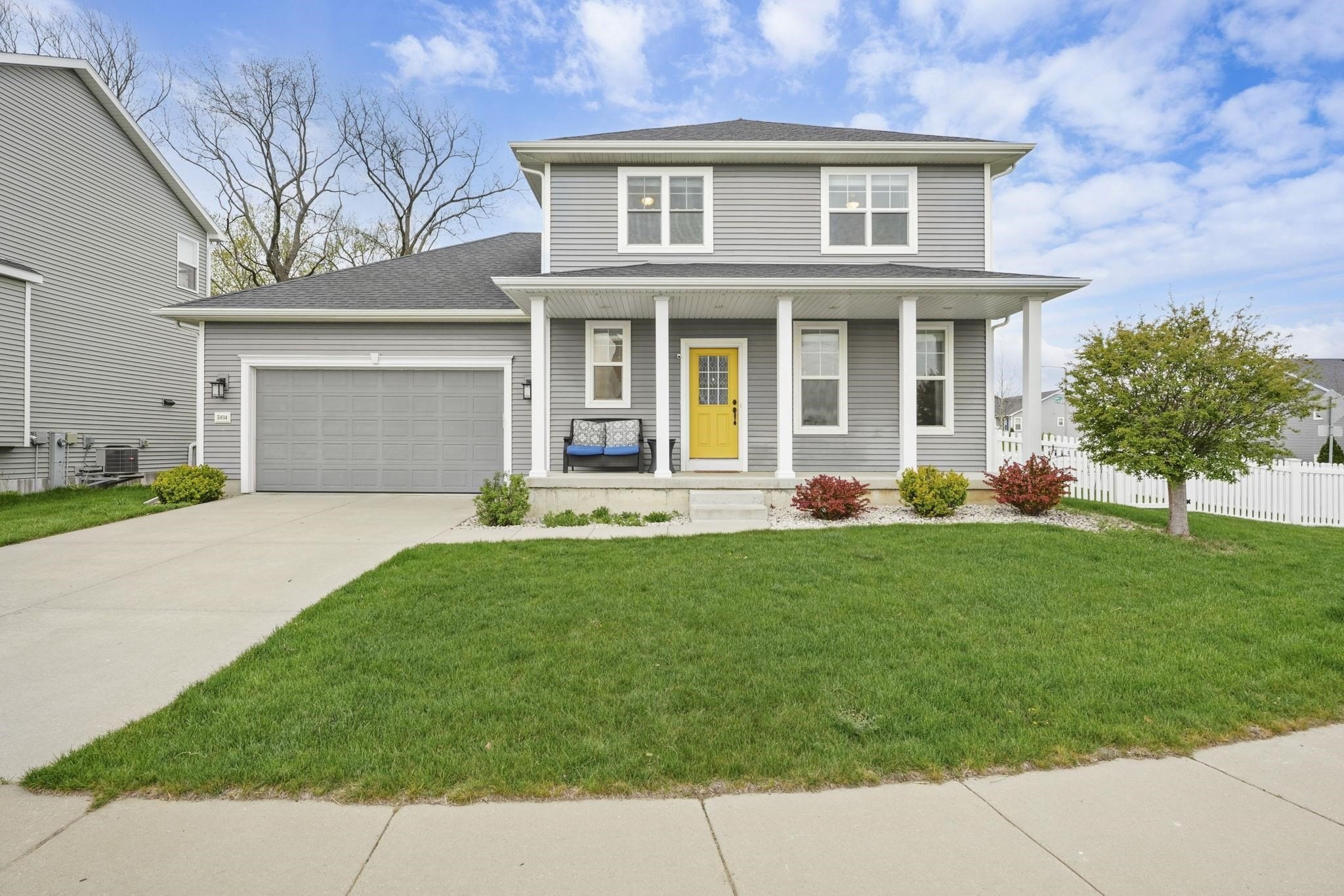 Single Family 3BR 4BA - 5934 Saturn Drive, Madison, WI