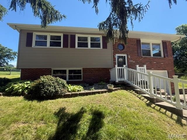 Single Family 3BR 2BA - 5203 Black Oak Road, Alton, IL