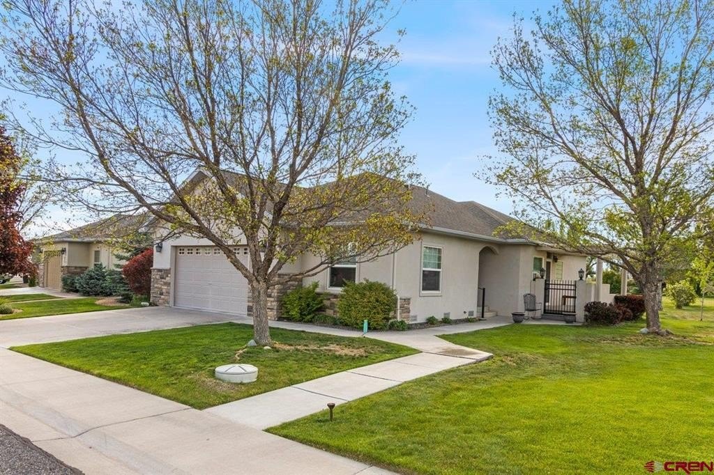 Single Family 3BR 2BA - 608 Badger Court, Montrose, CO
