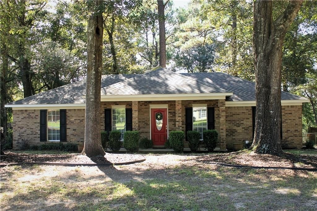 1815 Ranch House Dr