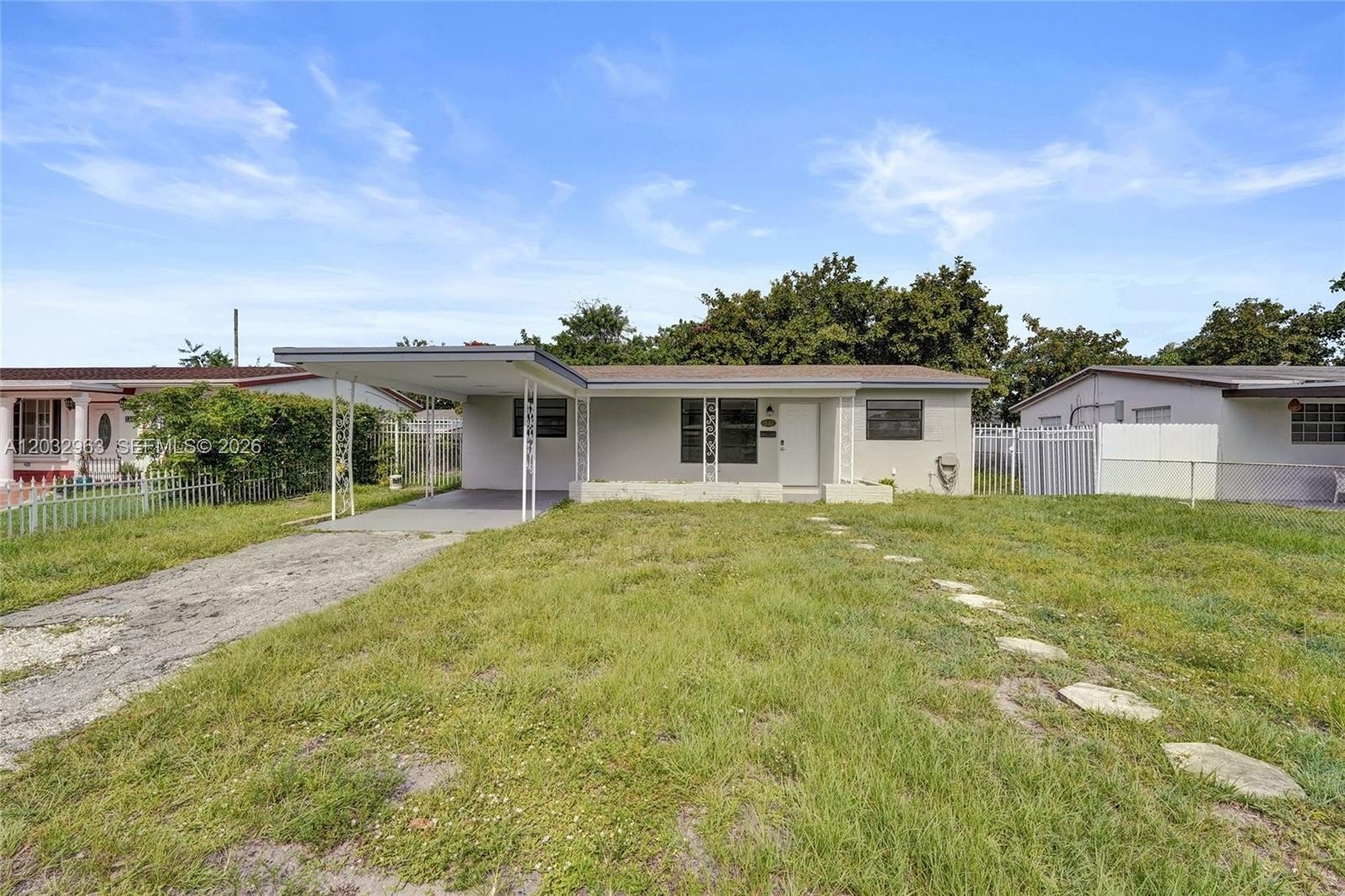 Single Family 3BR 1BA - 1140 N 74th Way, Hollywood, FL