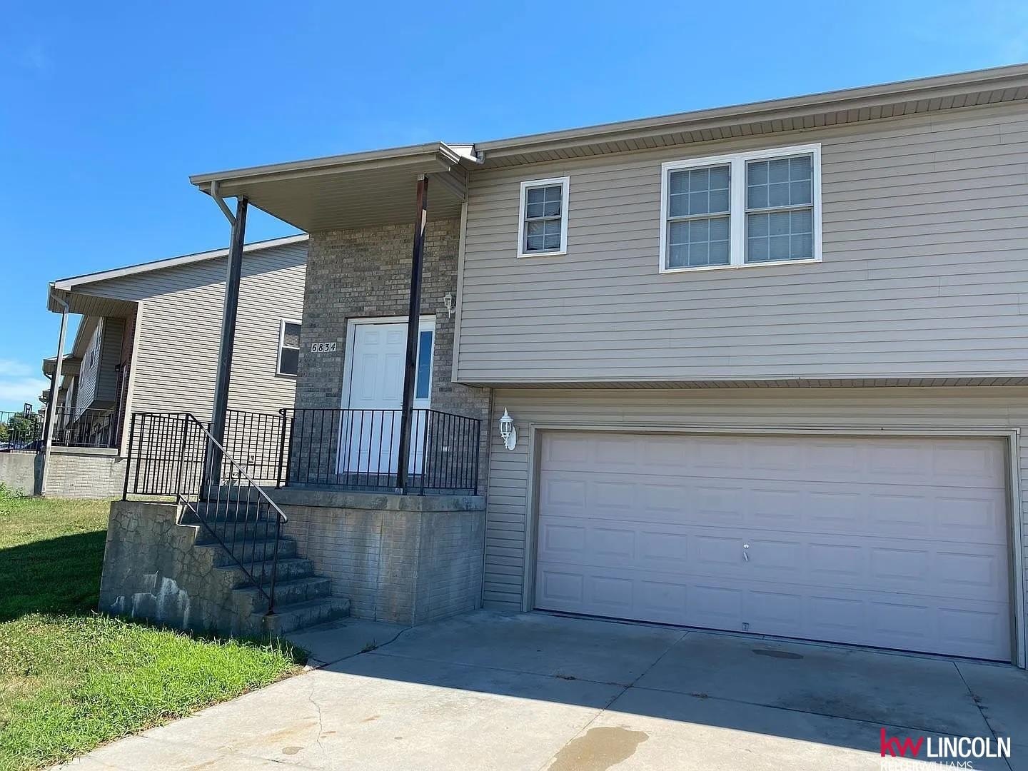 Single Family 3BR 2BA - 6834 Whitewater Lane, Lincoln, NE