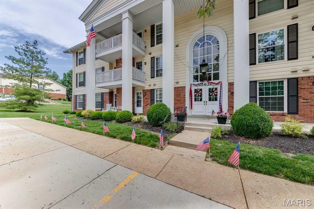 Condo 2BR 2BA - 15631 Hedgeford Court, Chesterfield, MO