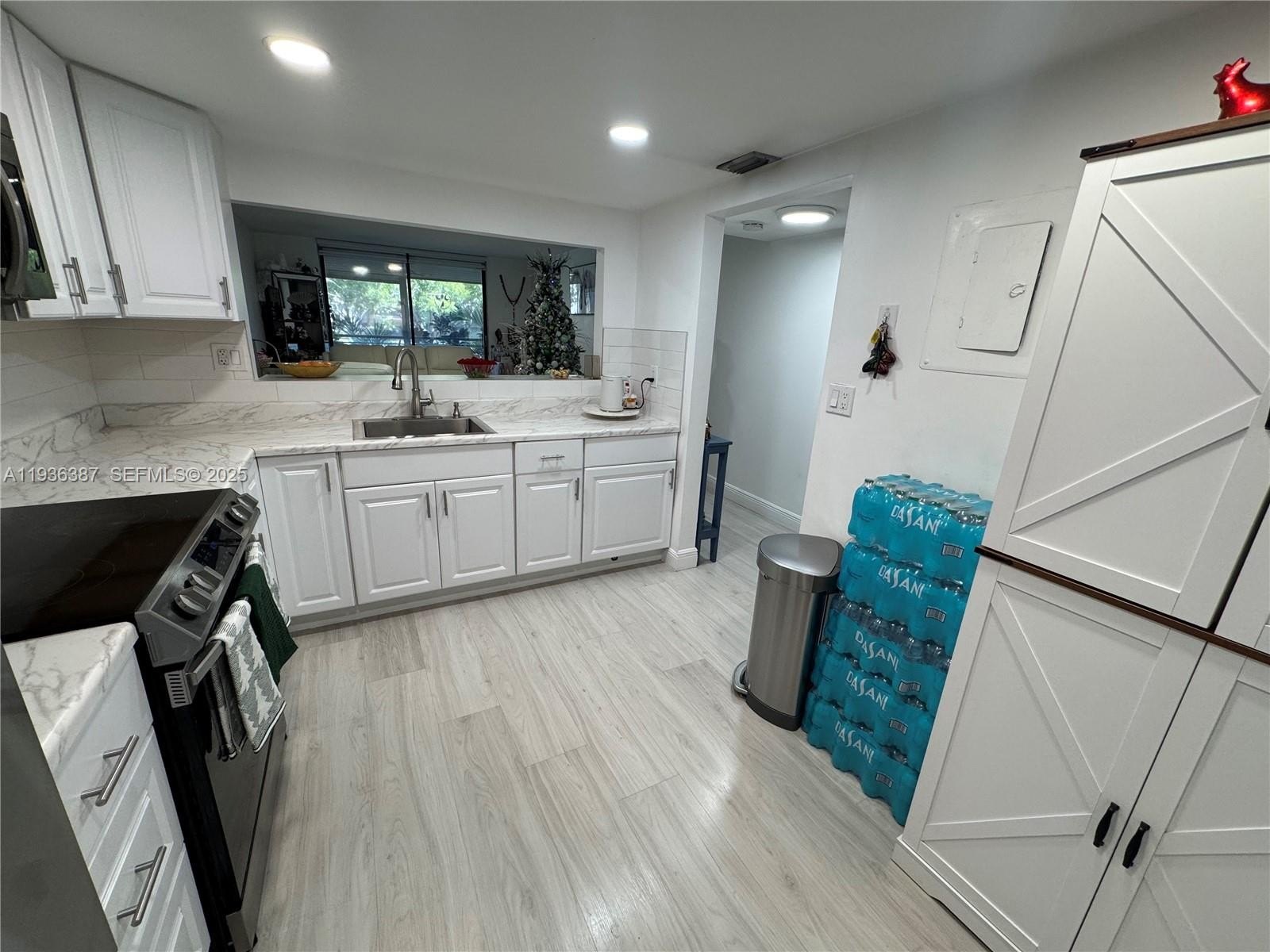 Condo 1BR 2BA - 900 Colony Point Cir, Pembroke Pines, FL