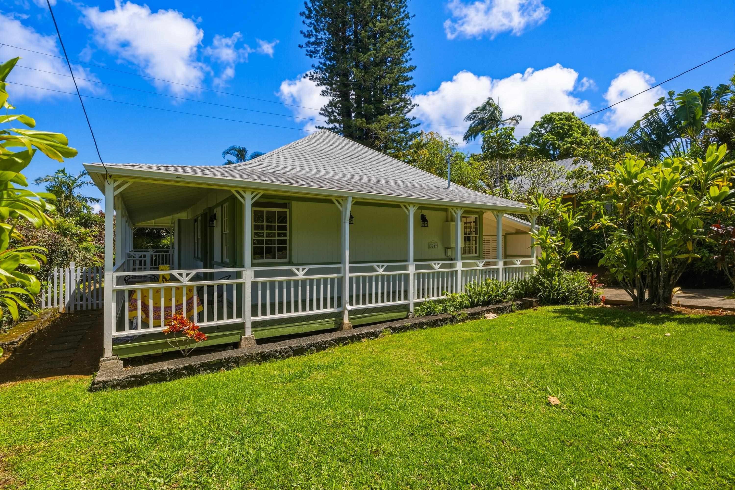 Single Family 3BR 2BA - 3217 Luahine Pl, Haiku, HI