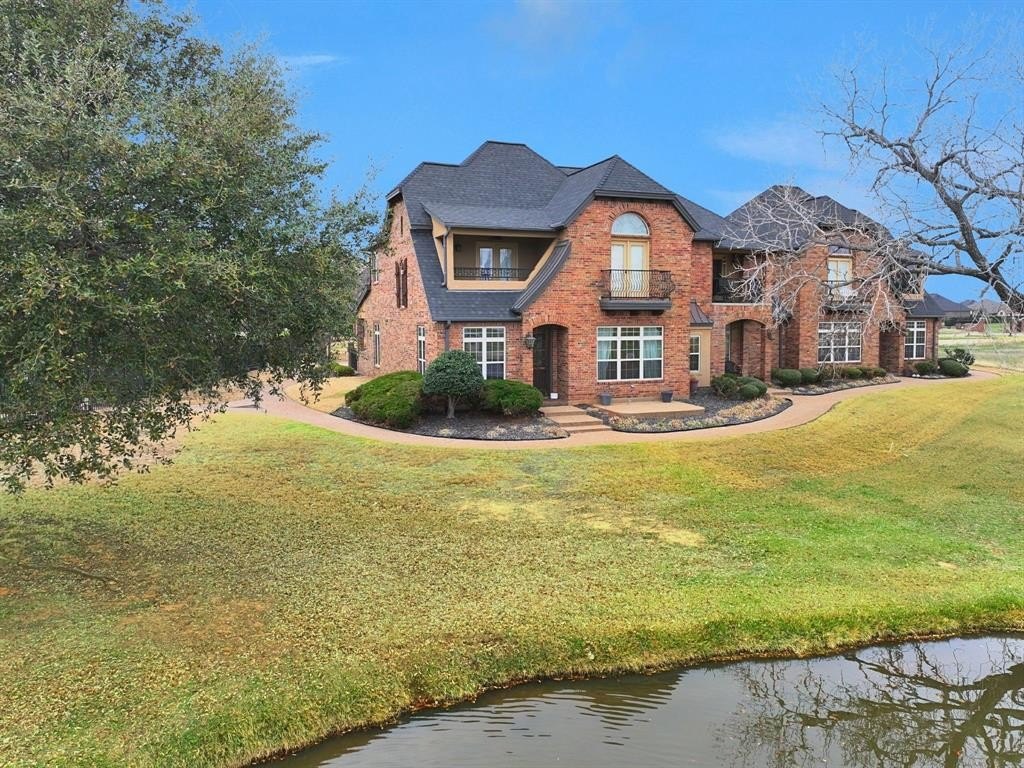 Condo 3BR 4BA - 2200 Herons Nest Drive, Granbury, TX