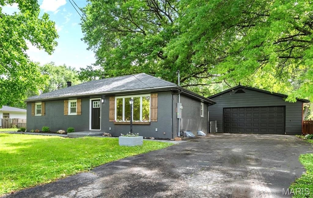 Single Family 3BR 2BA - 4104 BRADEN Avenue, Granite City, IL