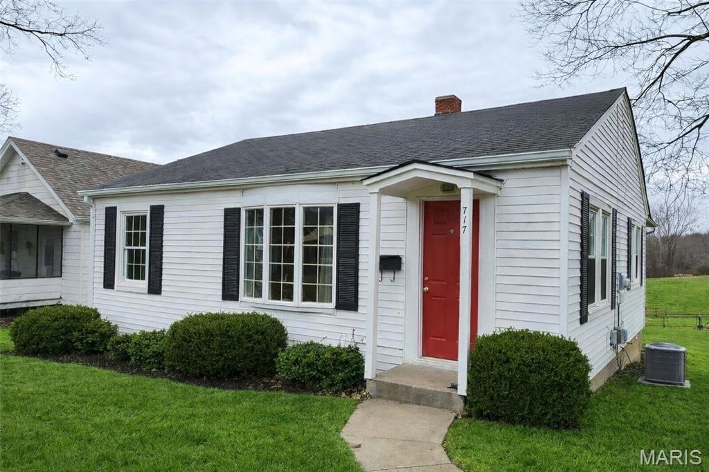 Single Family 2BR 1BA - 717 N 5th Street, Elsberry, MO