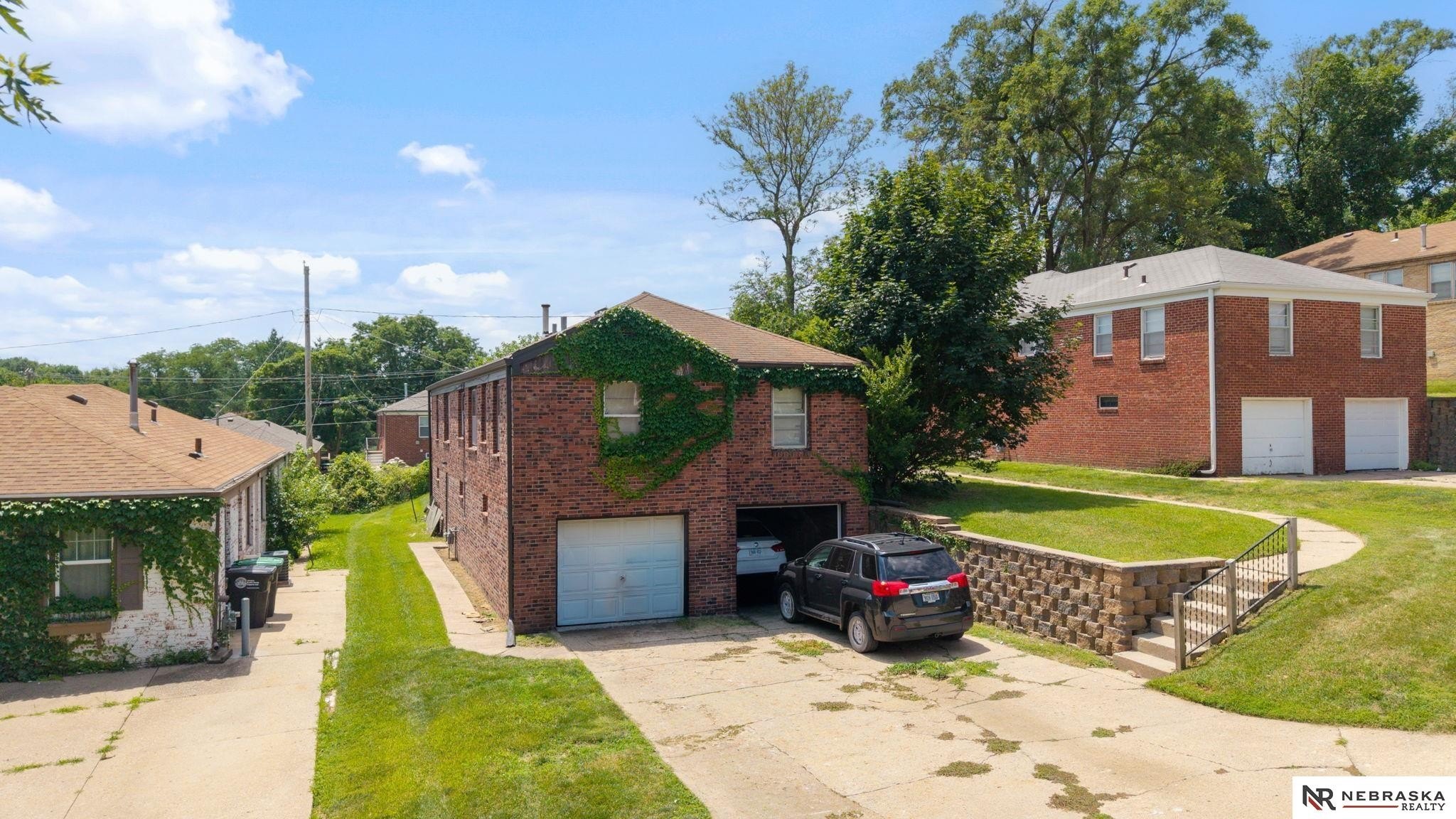 Duplex 5BR 2BA - 5829-5831 Lafayette Avenue, Omaha, NE