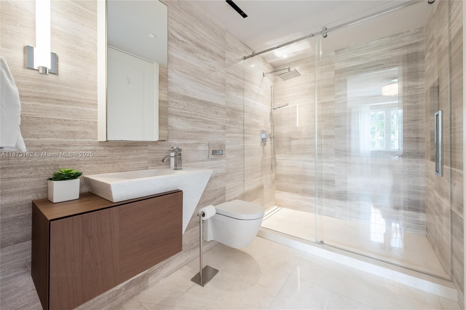 Condo 4BR 4BA - 7921 Fisher Island Dr, Miami Beach, FL