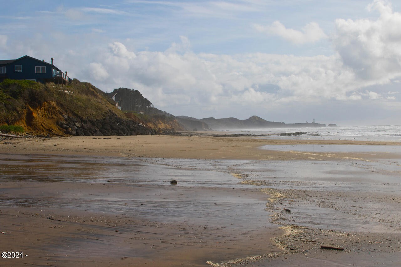 10-11-17CA Hwy 101 Moolack Shrs