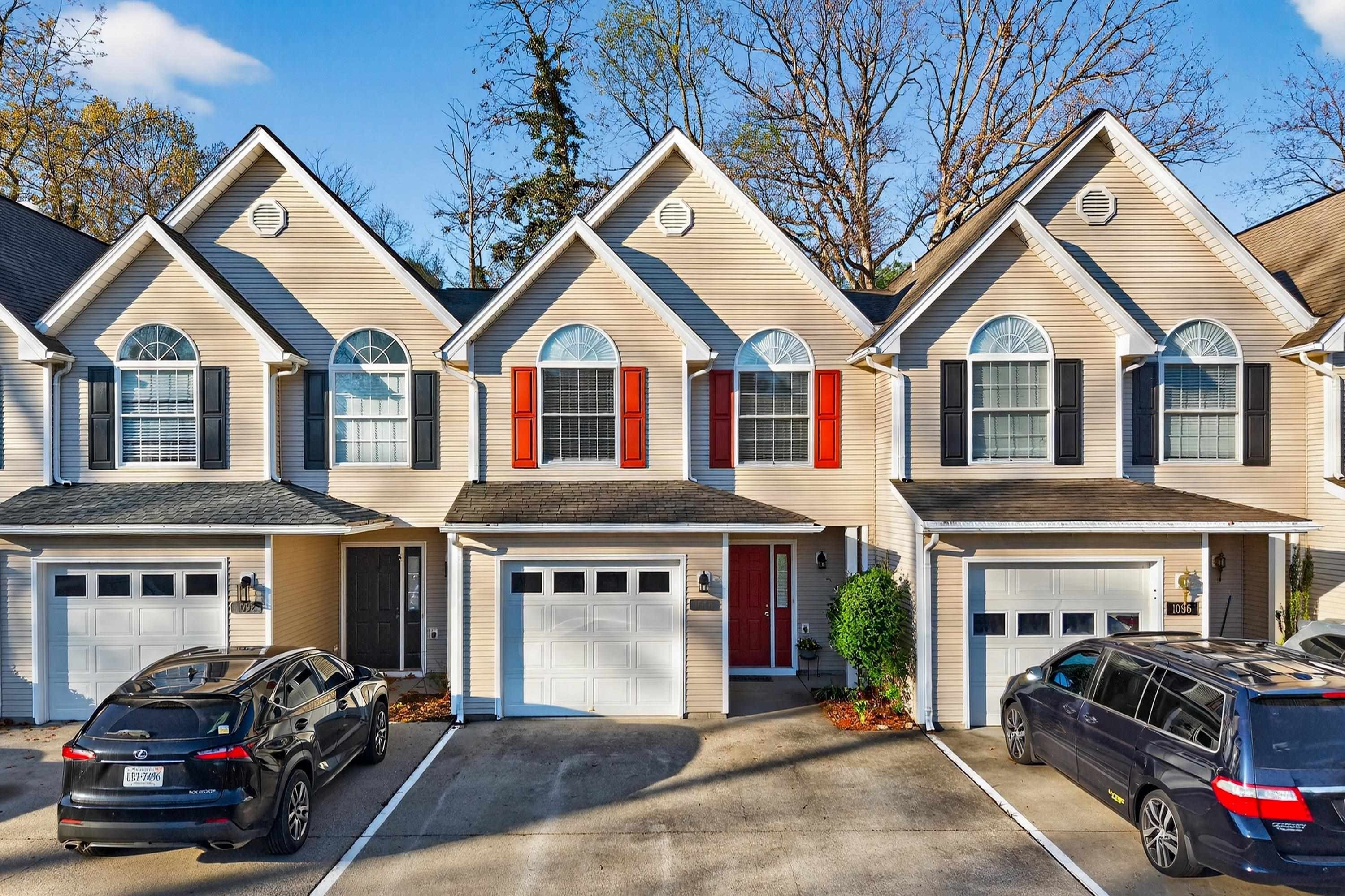 Single Family 3BR 3BA - 1094 OAKDALE CT, ROCKINGHAM, VA