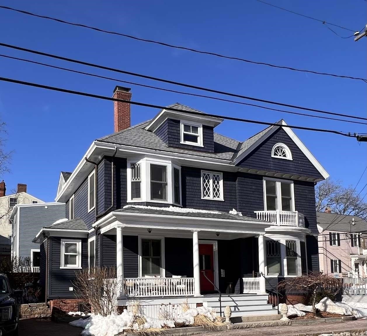 Single Family 4BR 3BA - 115 Court Street, Portsmouth, NH