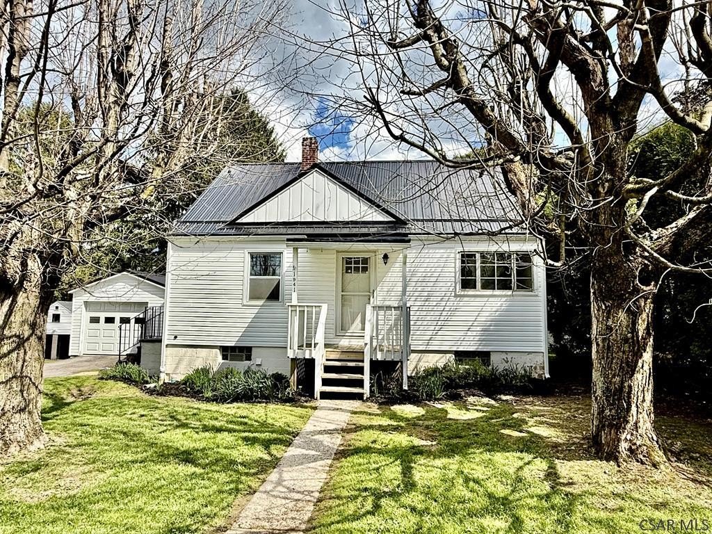 Single Family 3BR 1BA - 1941 Minno Drive, Johnstown, PA