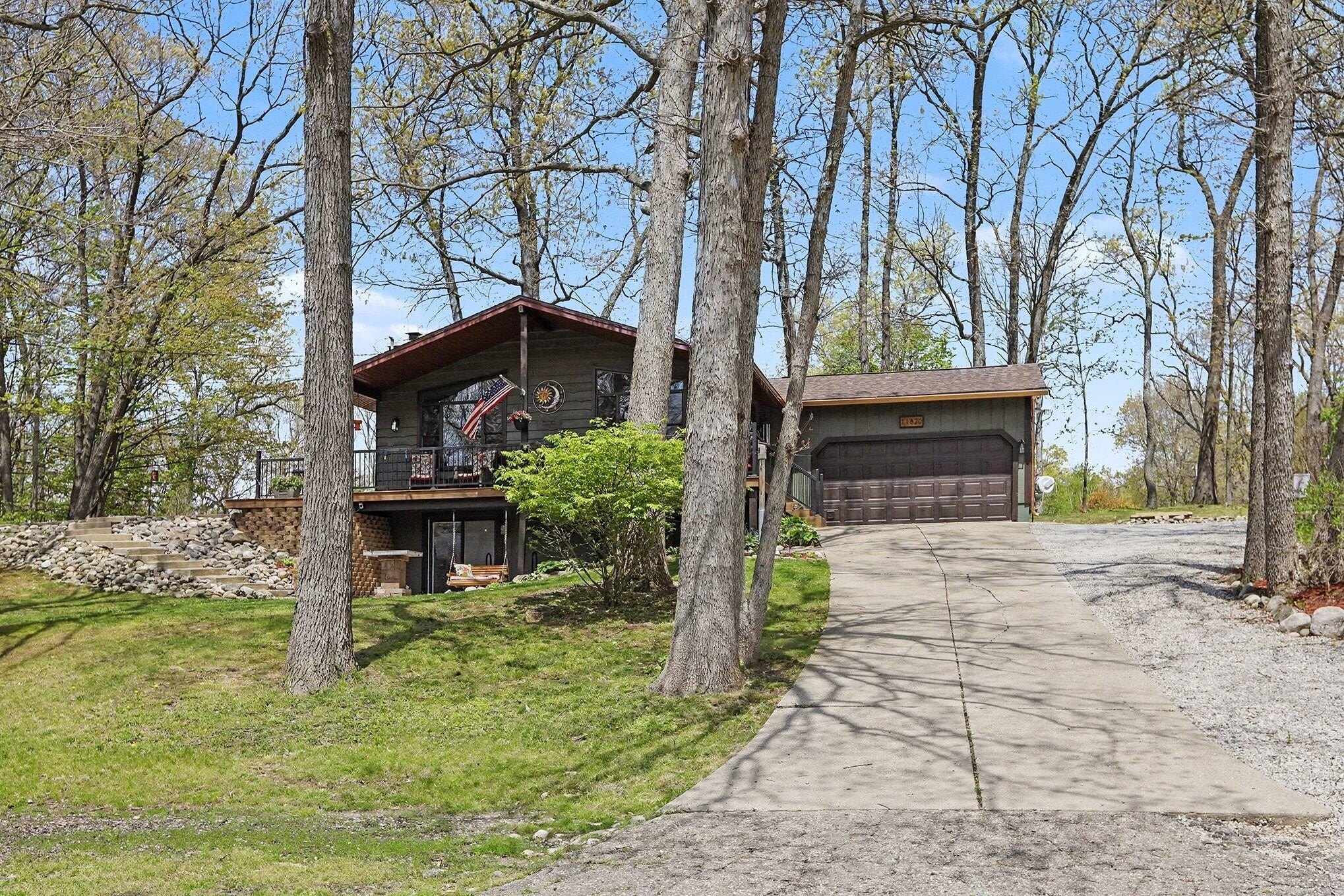 Single Family 3BR 2BA - 11820 Killarny Circle, Jerome, MI