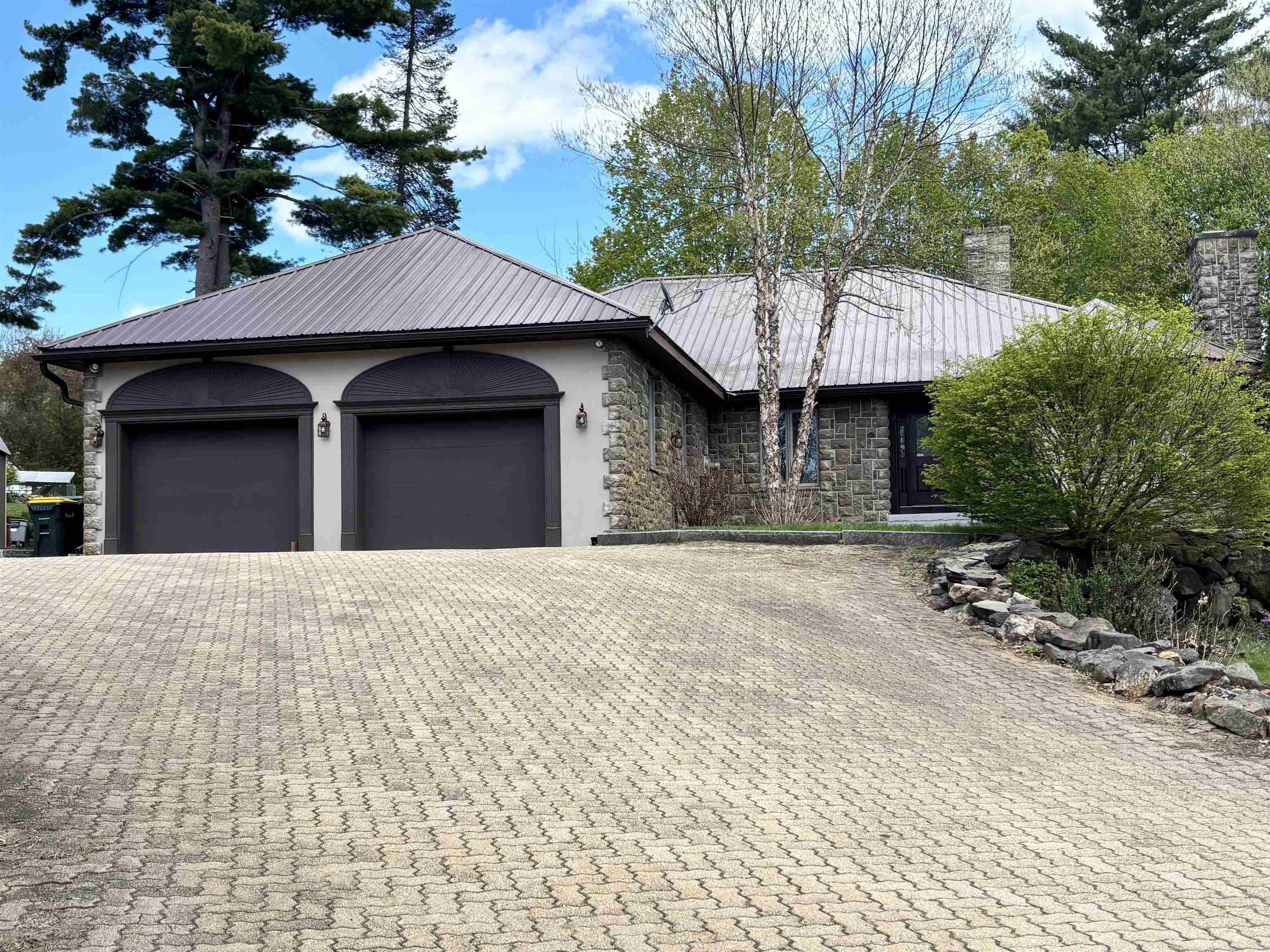 Single Family 4BR 3BA - 61 Chapin Terrace, Laconia, NH