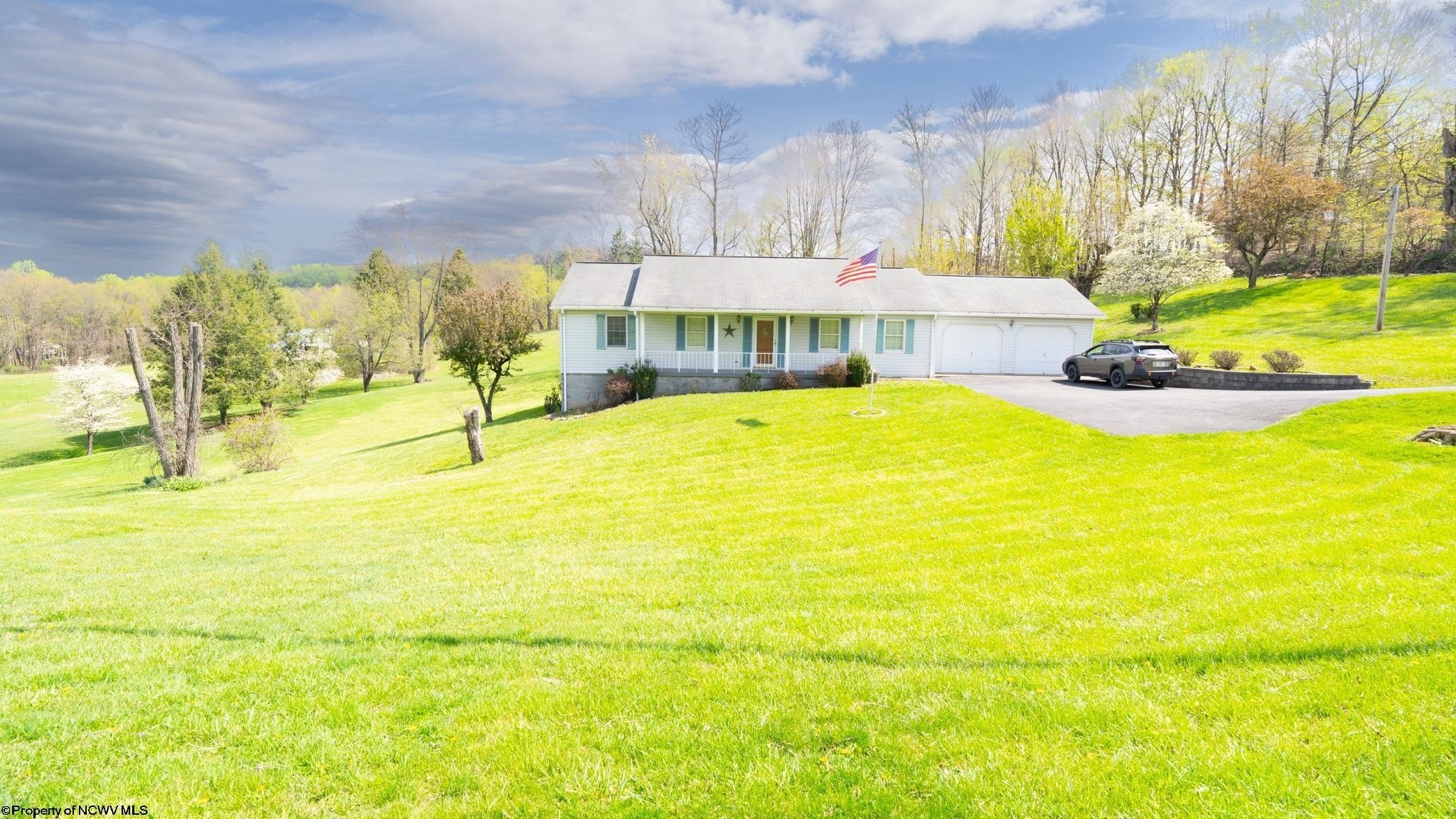 Single Family 3BR 2BA - 29 Long Run Road, Fairmont, WV