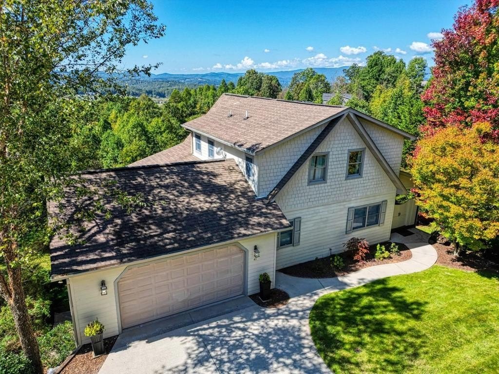 Single Family 4BR 4BA - 41 Dan Knob Overlook, Hayesville, NC