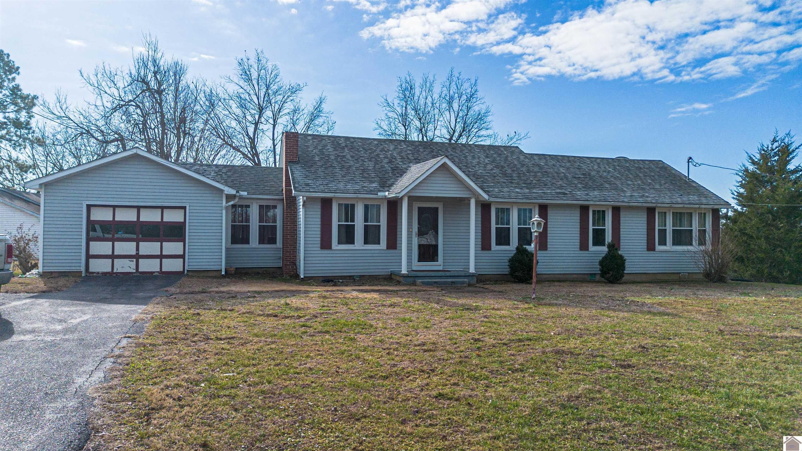 Single Family 3BR 1BA - 97 4th Street, Arlington, KY