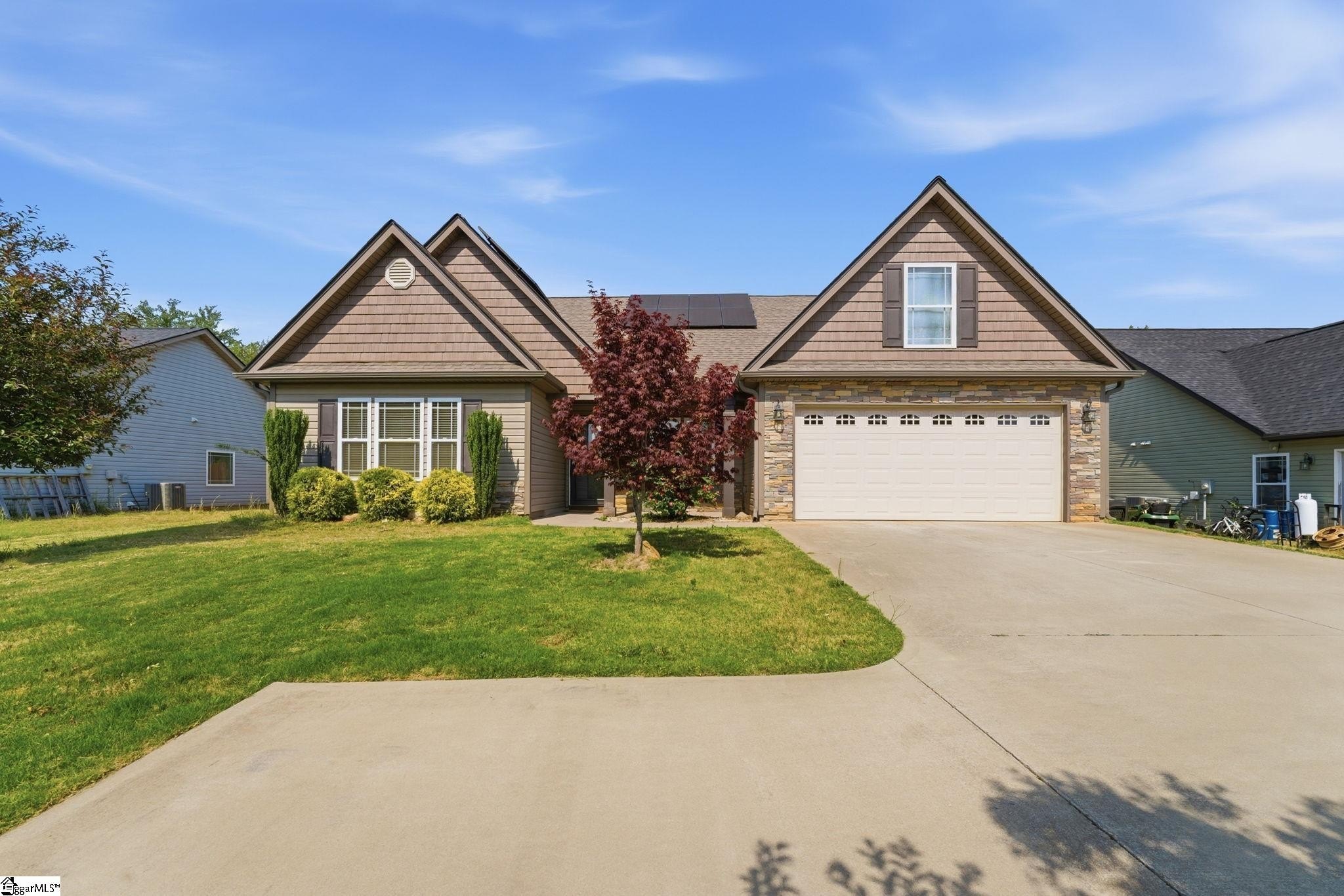 Single Family 3BR 3BA - 211 Sunward Path, Inman, SC