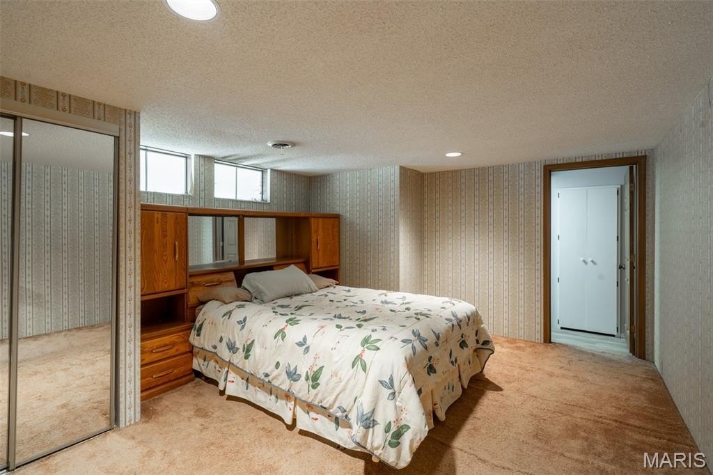 Single Family 5BR 5BA - 215 Piedmont Ave., Piedmont, MO