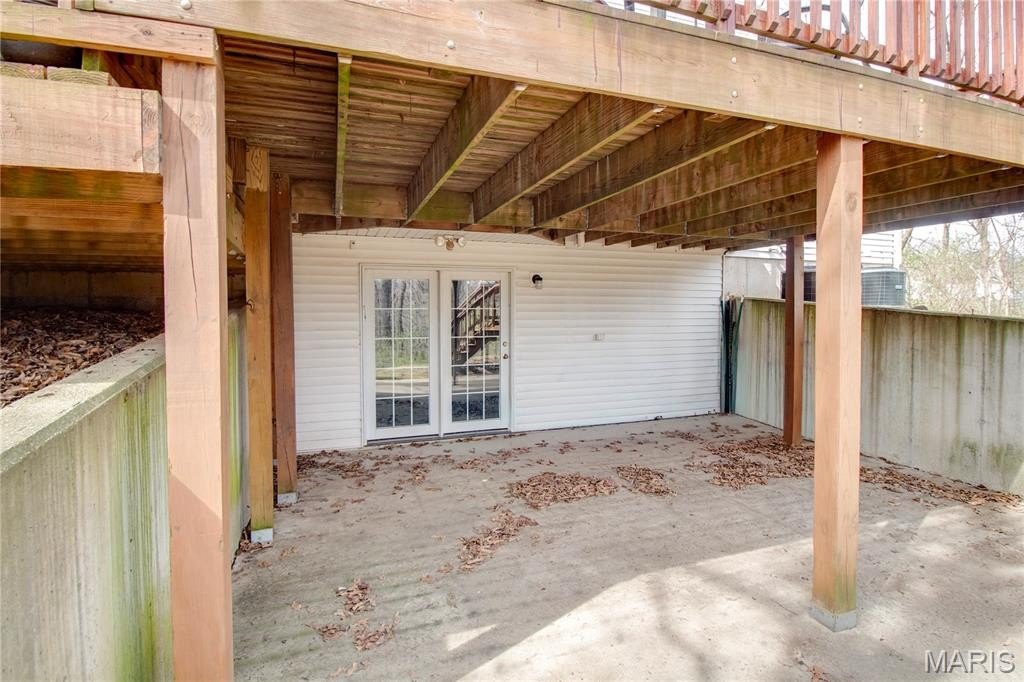 Single Family 3BR 3BA - 9 Fox Hill Drive, Carlinville, IL