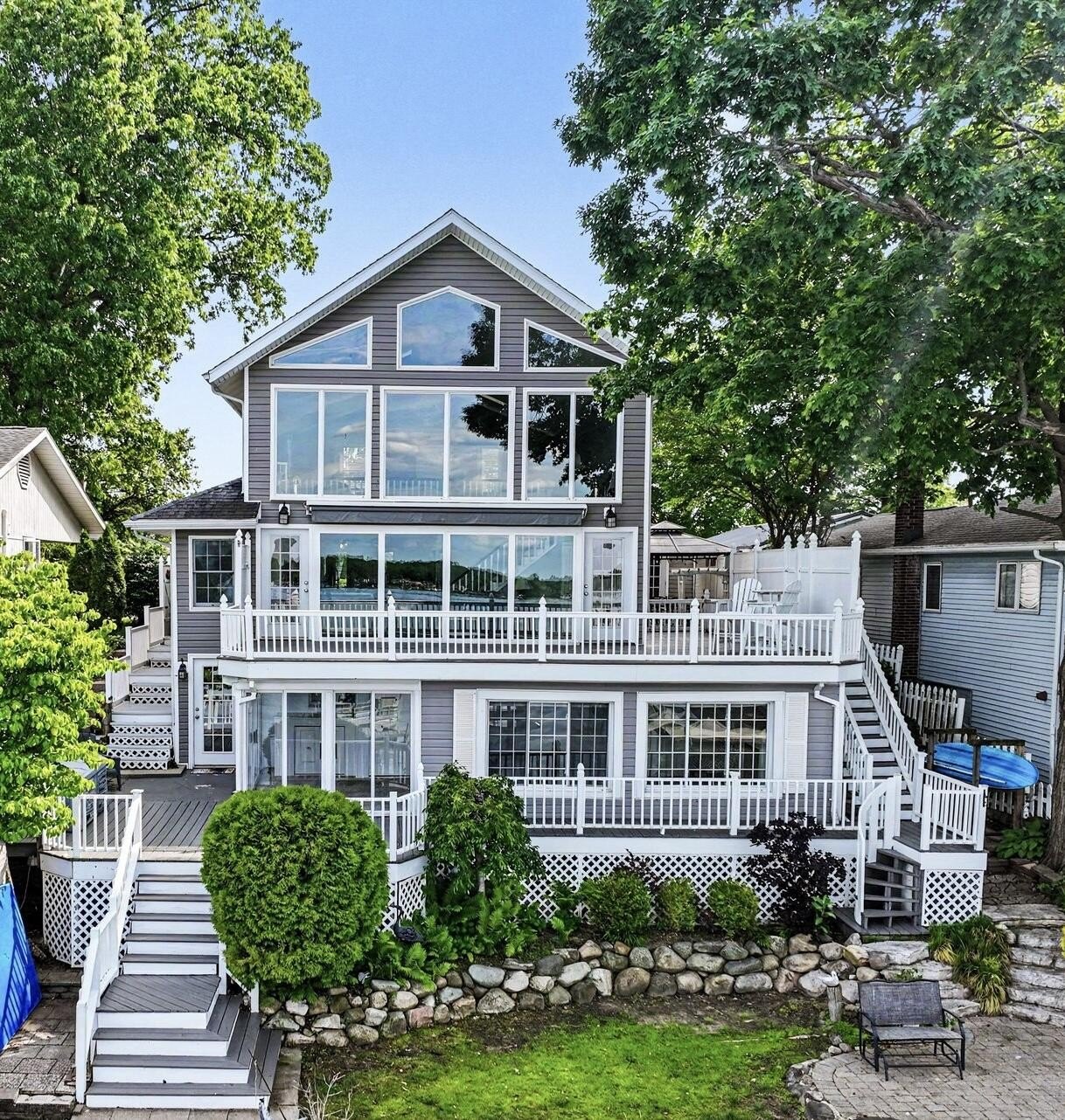 Single Family 3BR 2BA - 19722 Crescent Beach Road, Three Rivers, MI