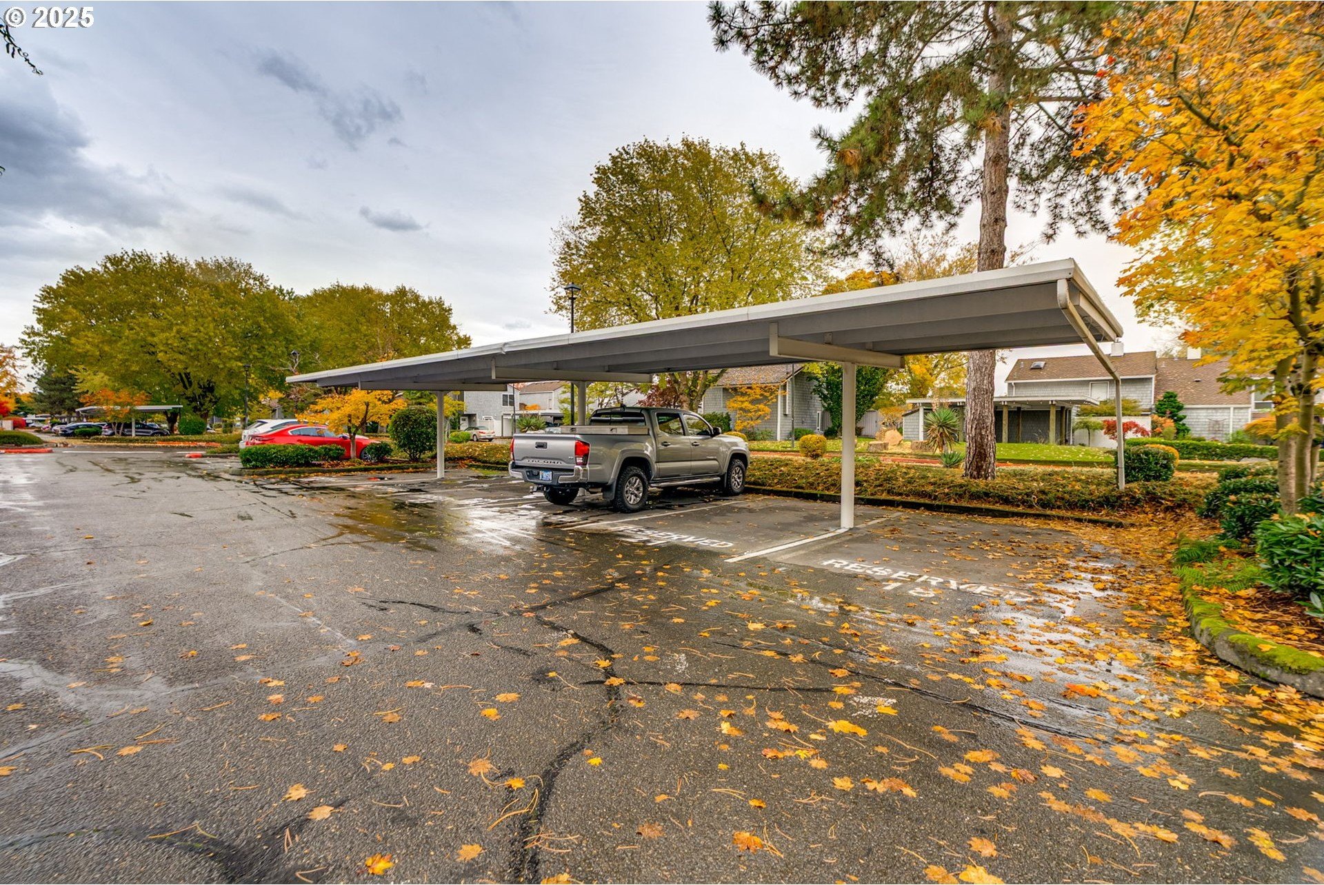 Condo 2BR 2BA - 553 N HAYDEN BAY Dr, Portland, OR