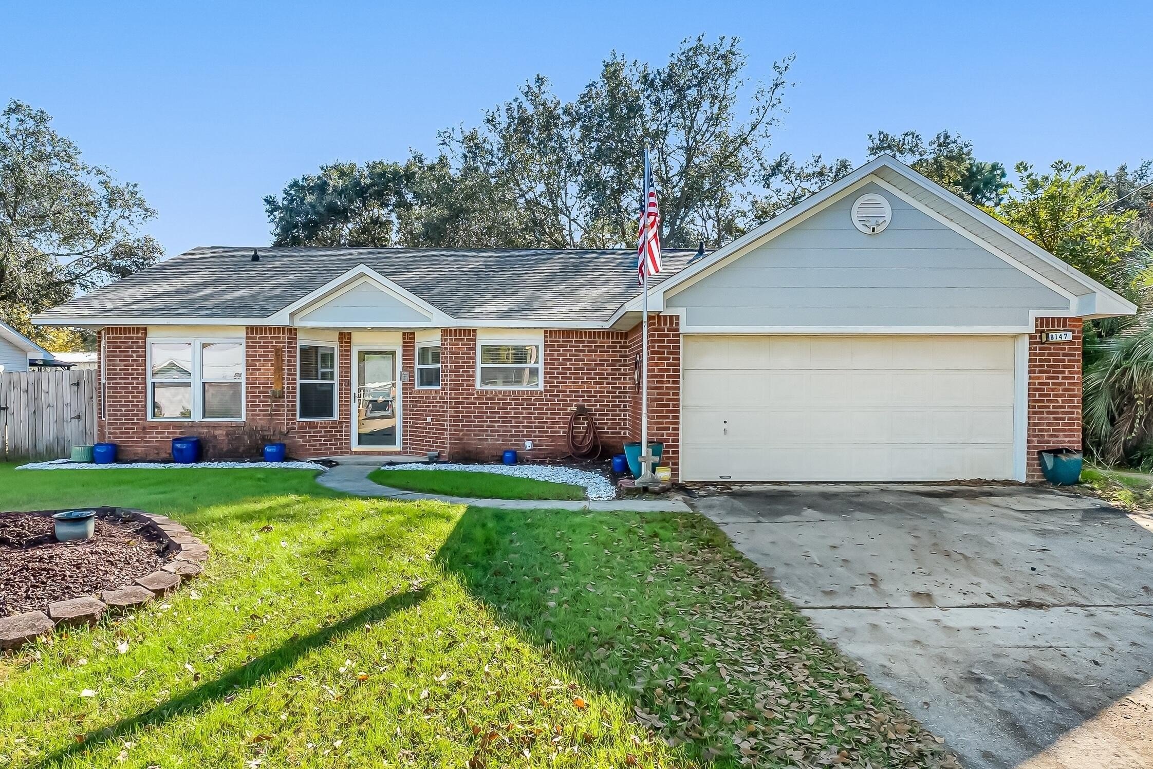 Single Family 3BR 2BA - 8147 Country Bay Boulevard, Navarre, FL