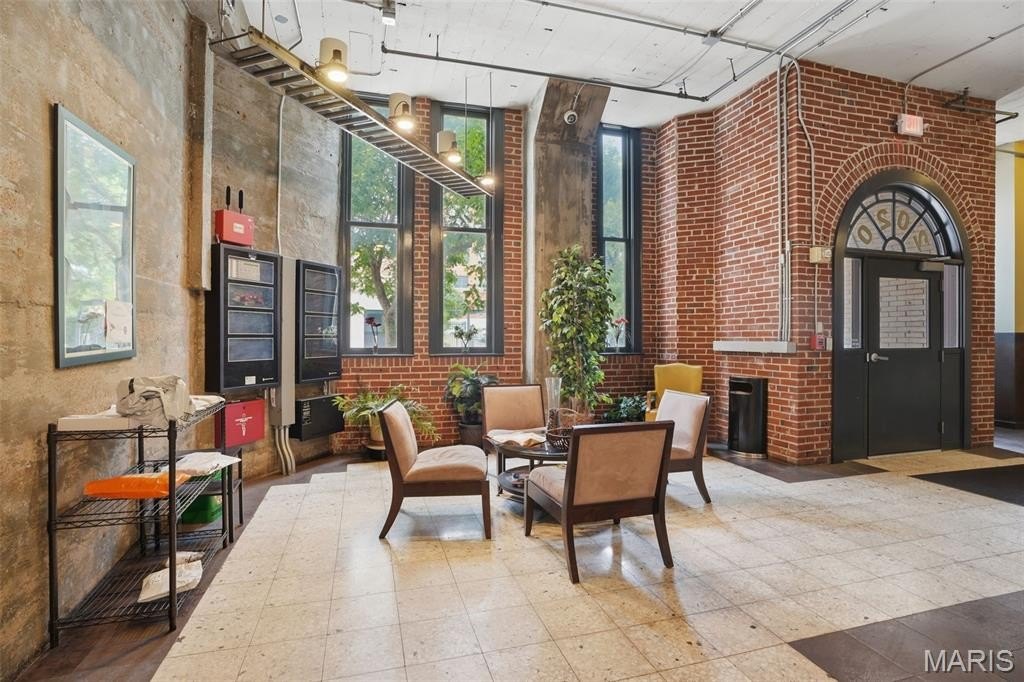 Condo 1BR 2BA - 2020 Washington Avenue, St Louis, MO