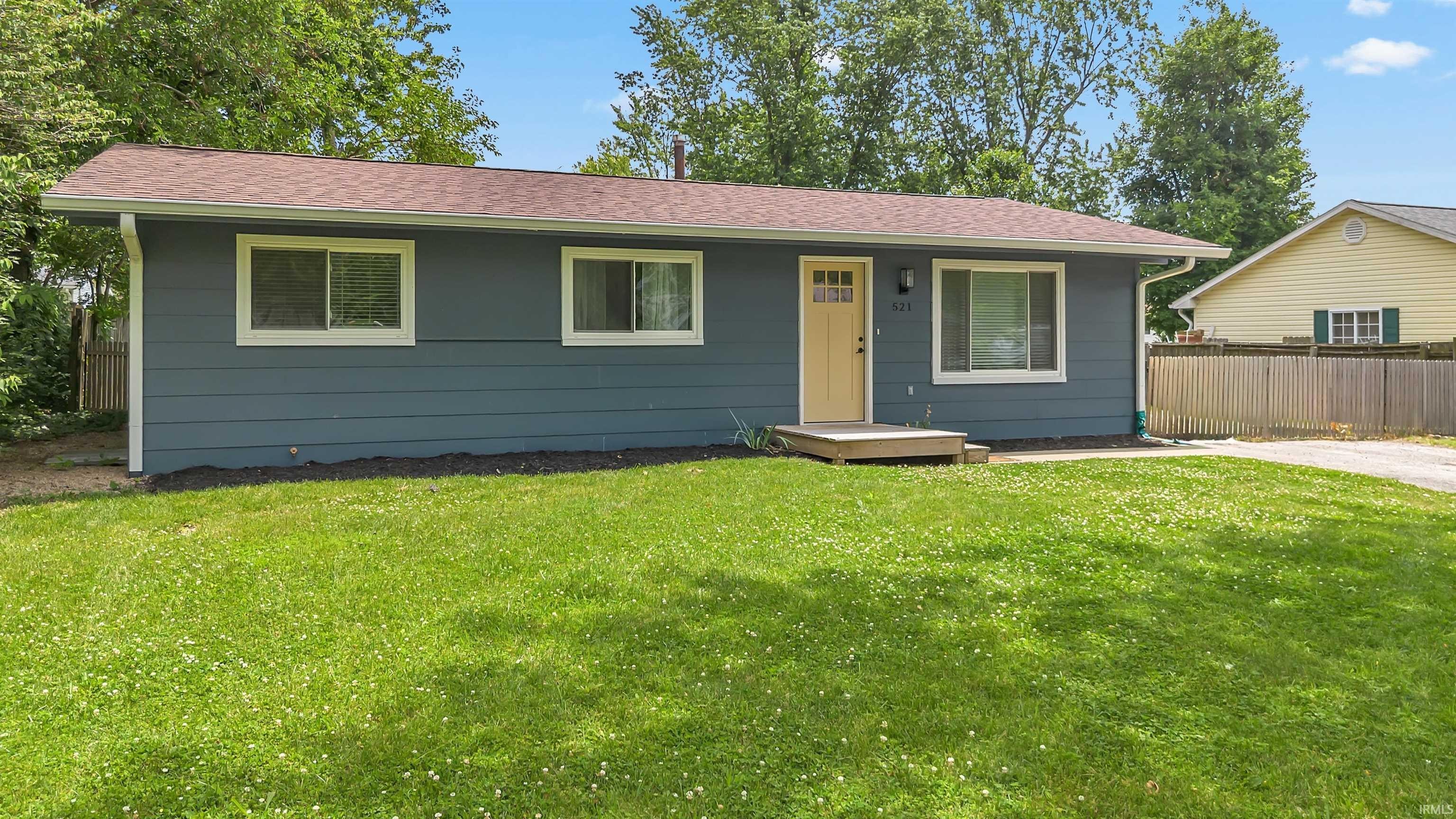Single Family 4BR 3BA - 521 S Village Drive, Bloomington, IN