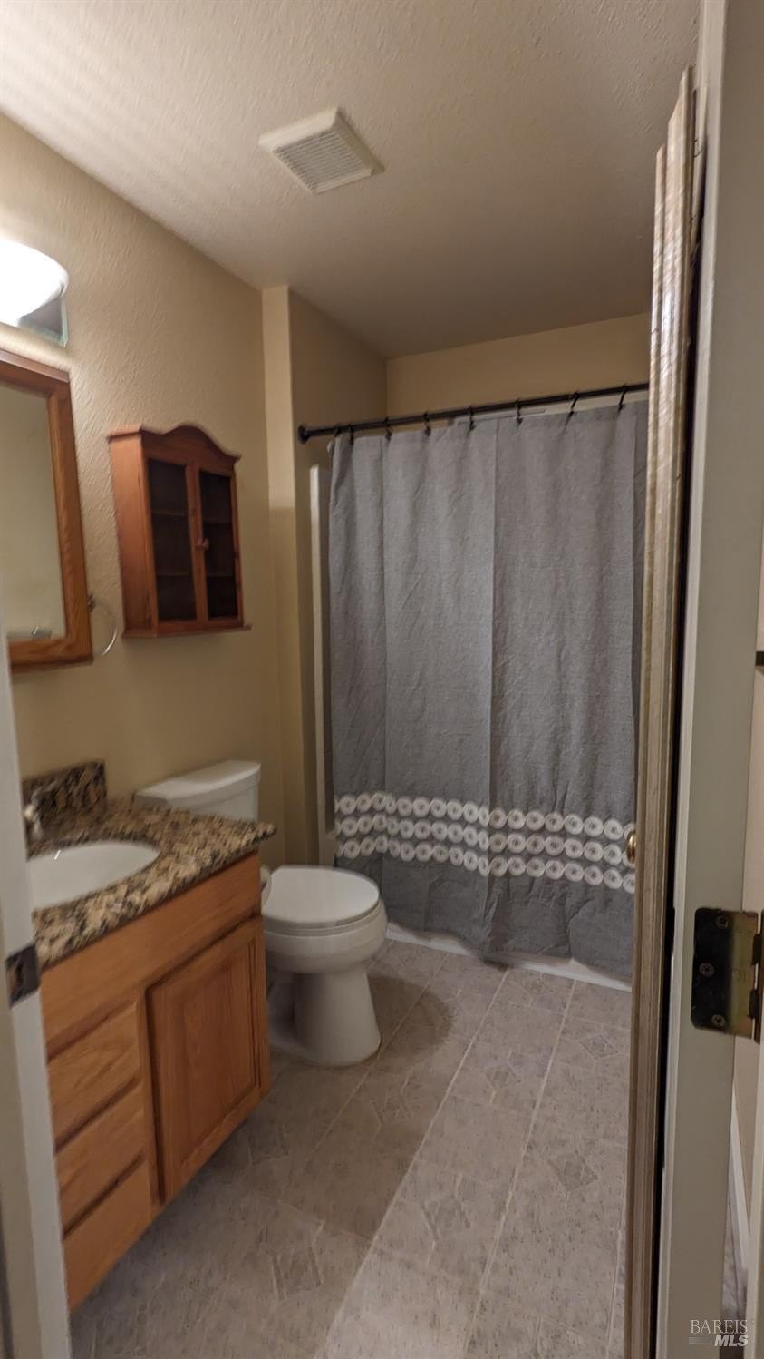 Single Family 3BR 2BA - 19026 Hidden Valley Road, Guerneville, CA