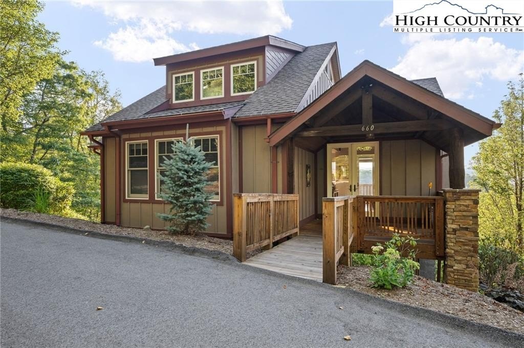 Single Family 4BR 4BA - 660 Ridge Haven Parkway, Banner Elk, NC