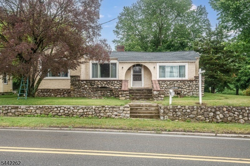 Single Family 3BR 1BA - 2 Hicks Ave, Newton Town, NJ